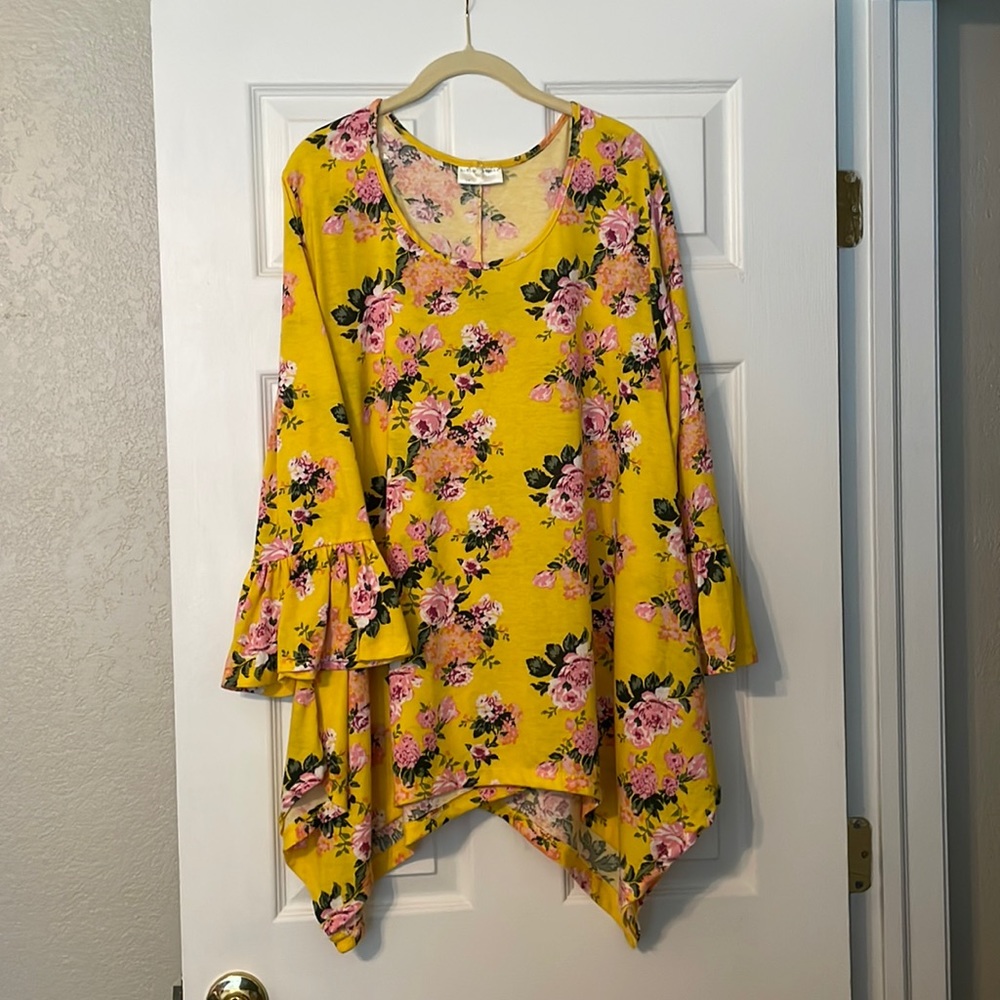 Bobbie Brooks yellow top